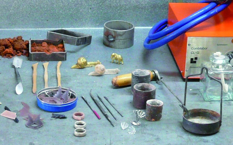 verschiedene Goldschmiede Arbeitsmaterialien 